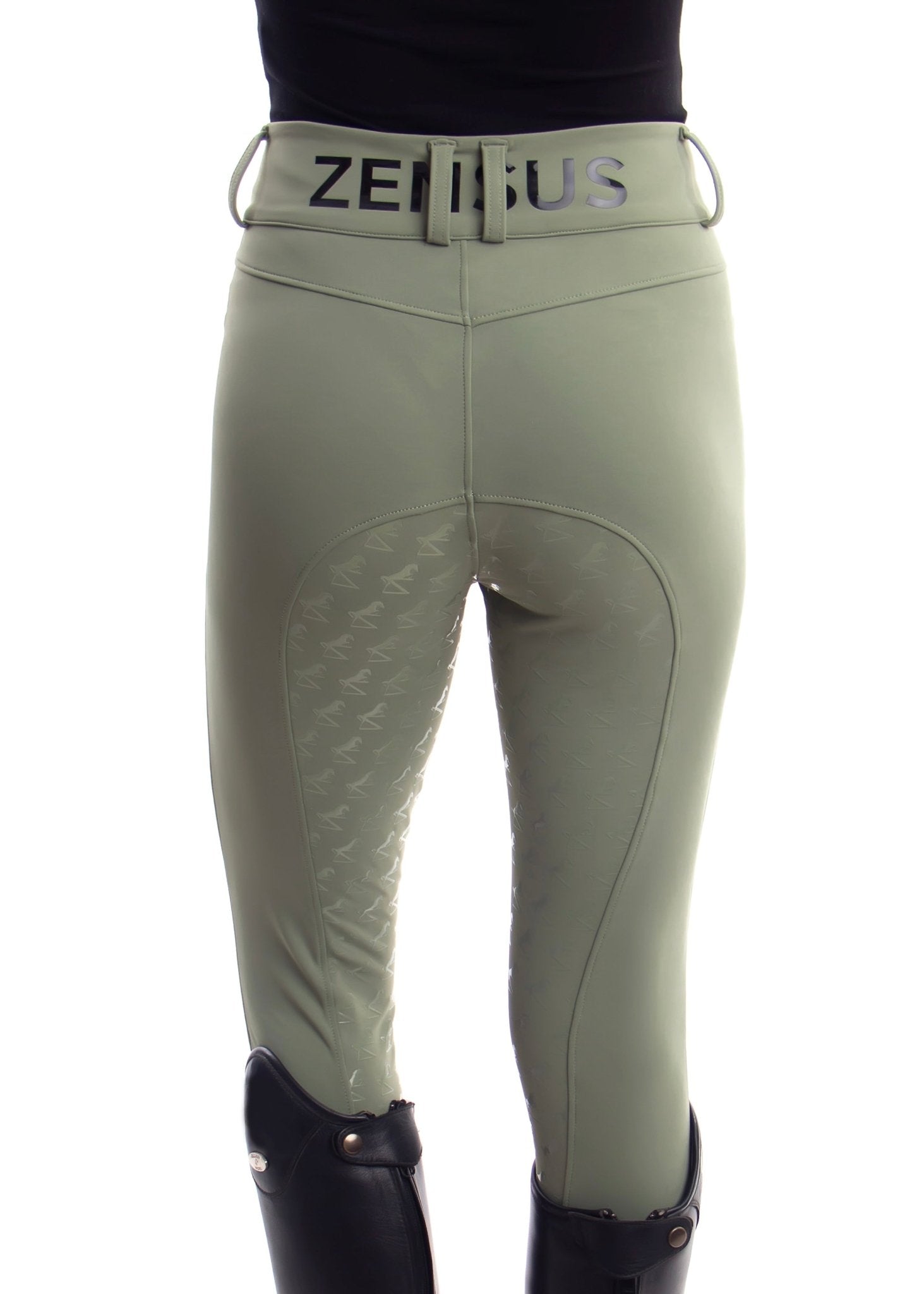 #Equitación #RopaDeEquitación #ModaEcuestre #CaballeríaToscana #MaximilianEquestrian #StockholmEquestrian #EquipaciónEcuestre #EstiloEcuestre #CompeticiónEcuestre #PantalonesDeEquitación #Pol