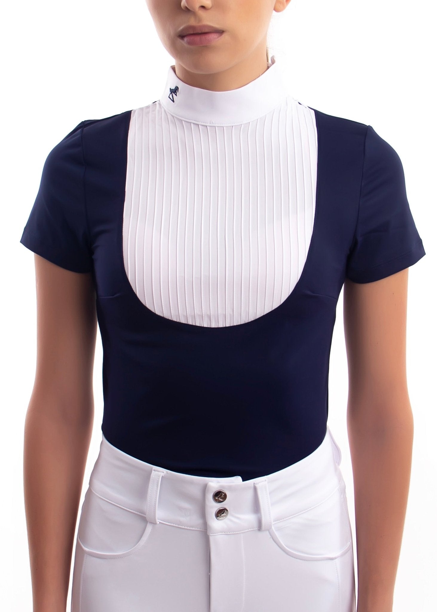 #Equitación #RopaDeEquitación #ModaEcuestre #CaballeríaToscana #MaximilianEquestrian #StockholmEquestrian #EquipaciónEcuestre #EstiloEcuestre #CompeticiónEcuestre #PantalonesDeEquitación #Pol