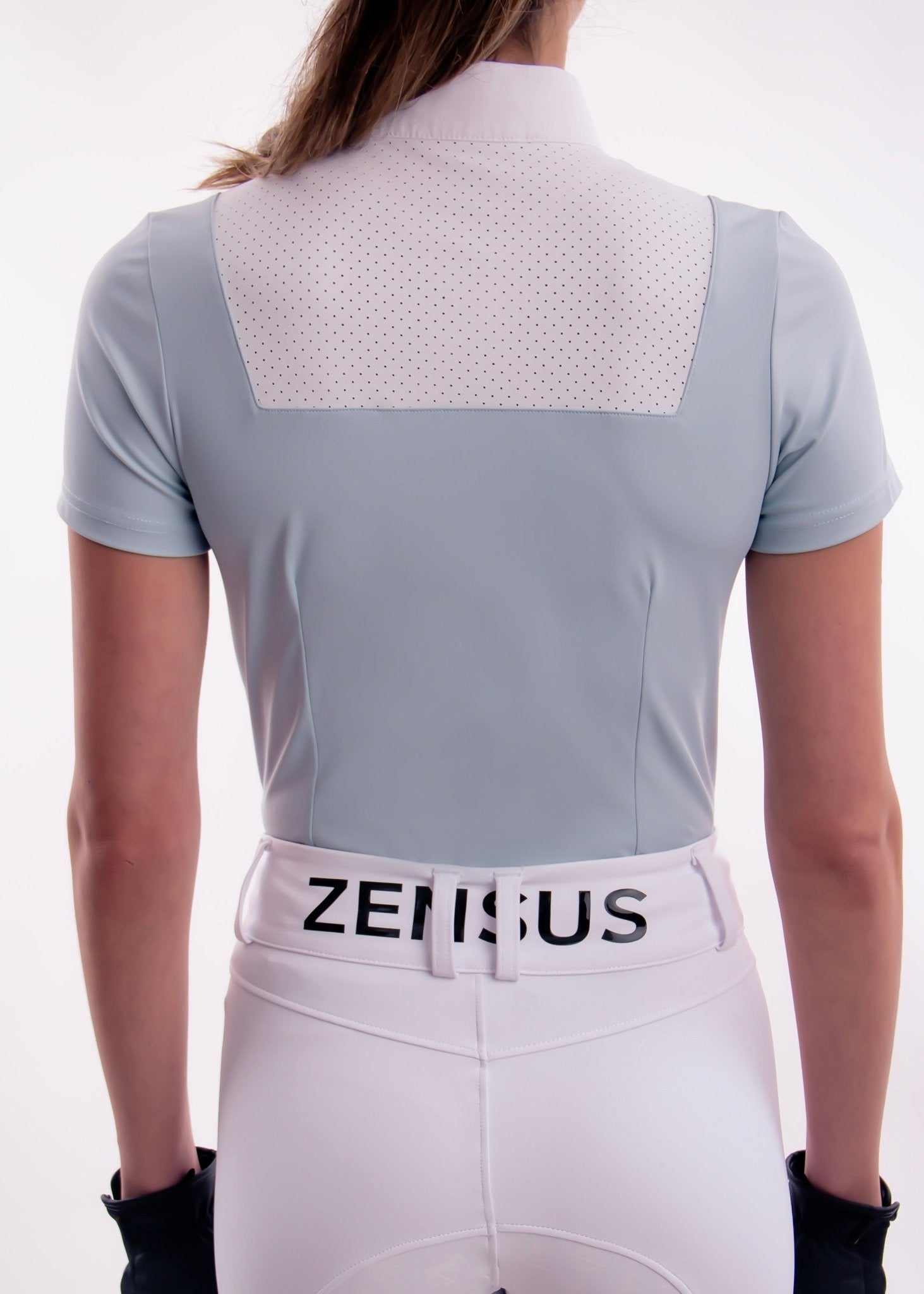 #Equitación #RopaDeEquitación #ModaEcuestre #CaballeríaToscana #MaximilianEquestrian #StockholmEquestrian #EquipaciónEcuestre #EstiloEcuestre #CompeticiónEcuestre #PantalonesDeEquitación #Pol